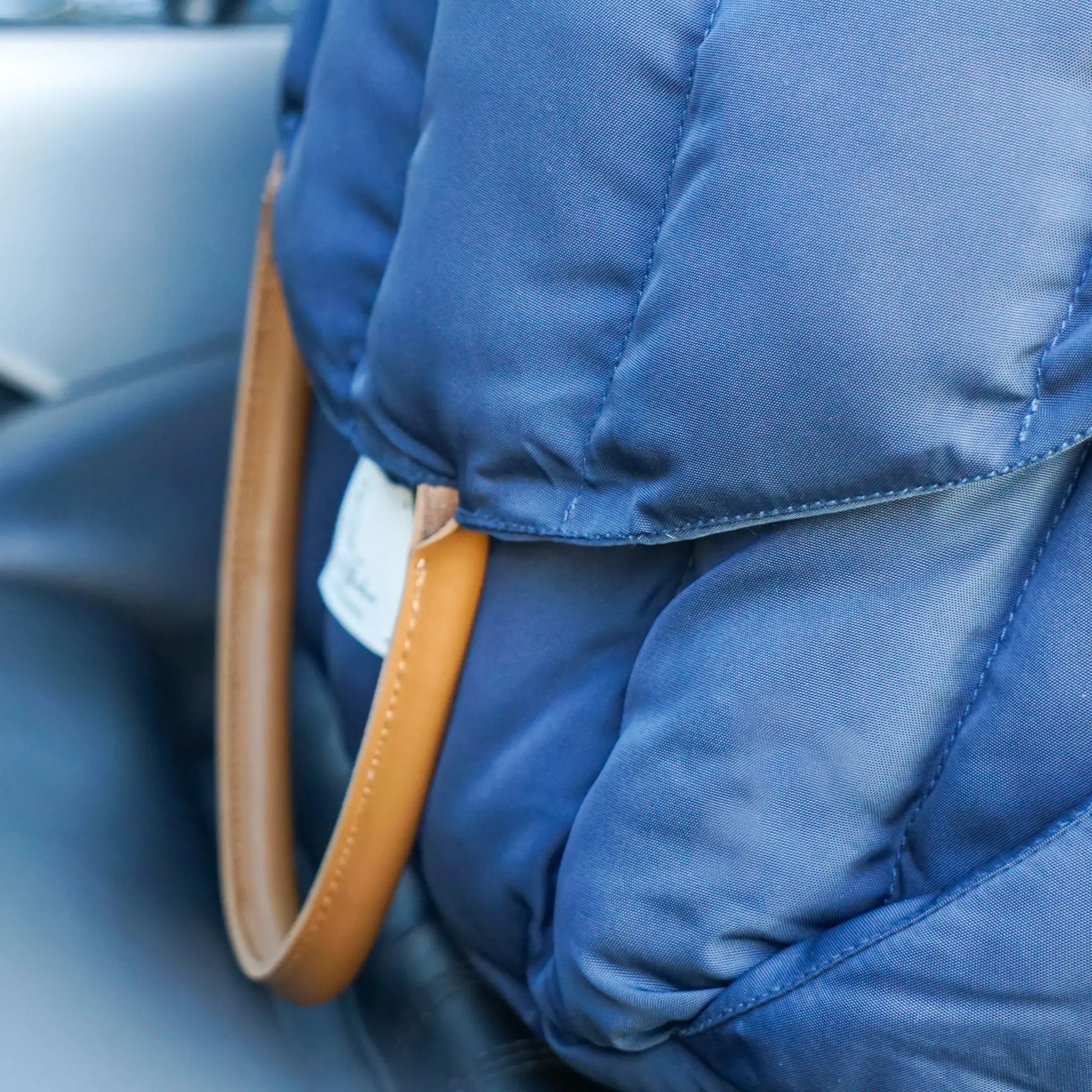 Bilsete til hund - mørk blå - Dyrekompaniet