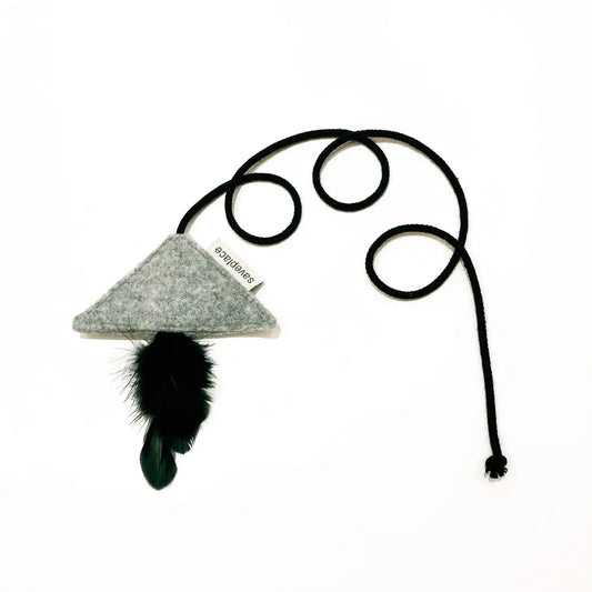 Katteleke med fjær - Dyrekompaniet